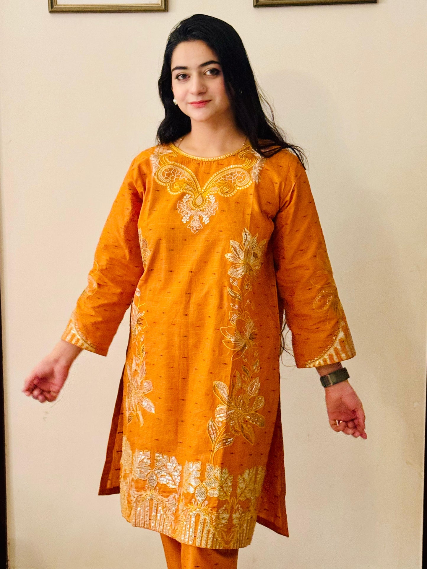 AYRA Embroided LAWN 2-PIECE K-010
