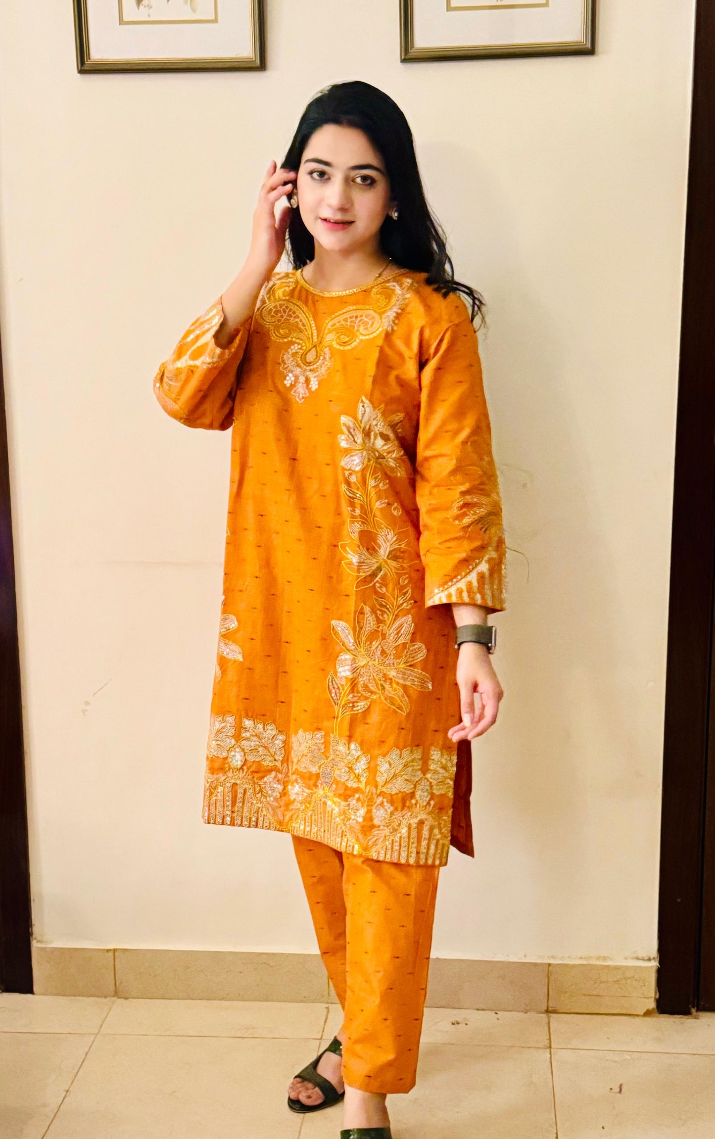 AYRA Embroided LAWN 2-PIECE K-010